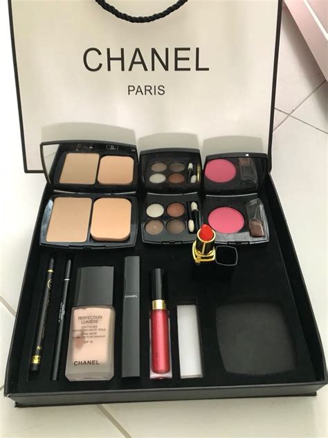 chanel full makeup kit.